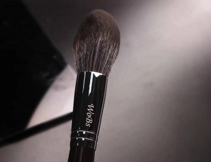 бренд професійних пензлів для мейкапу Wobs